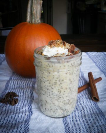 pumpkin pie overnight oats with chia seeds