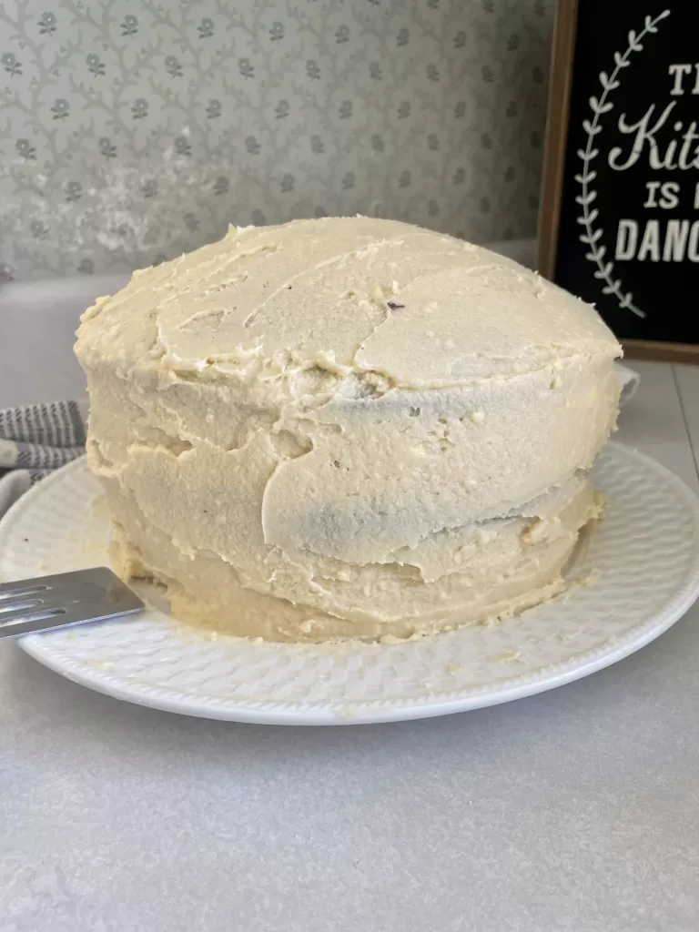 sourdough strawberry cake with buttercream icing